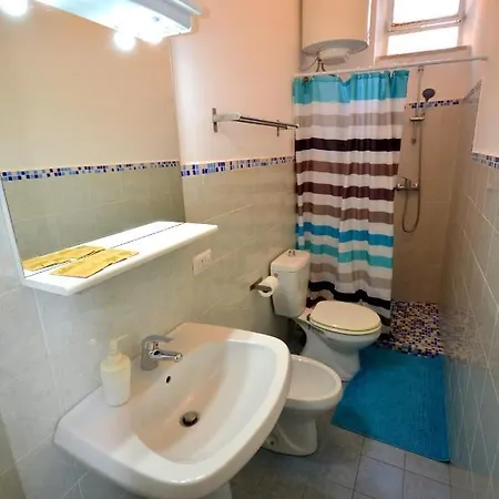 玛亚公寓 贾迪尼-纳克索斯